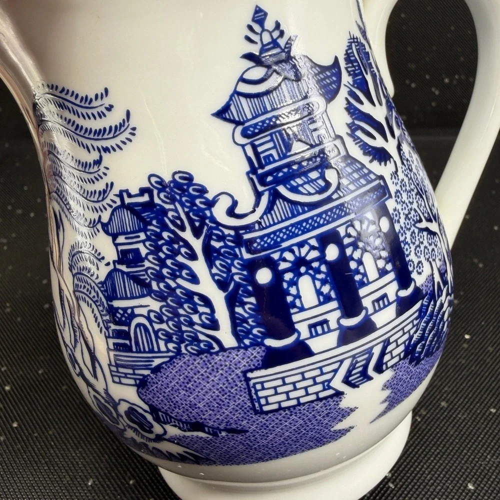 Royal Cuthbertson Blue Willow Creamer Pitcher Ceramic Cobalt White 4 inch